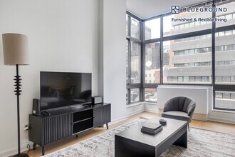 500 W 56th St in New York, NY - Building Photo - Building Photo