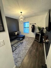 1146 NE Coy Senda in Jensen Beach, FL - Foto de edificio - Building Photo