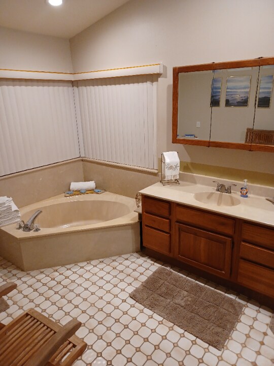 2700 NW 112th Ave in Coral Springs, FL - Building Photo