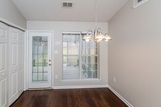 1741 Madison Cove E in Southaven, MS - Foto de edificio - Building Photo