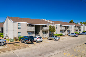 The Timbers in Fort Smith, AR - Building Photo - Building Photo