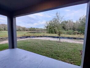 423 Whispering Oaks Ct in Sarasota, FL - Building Photo - Building Photo