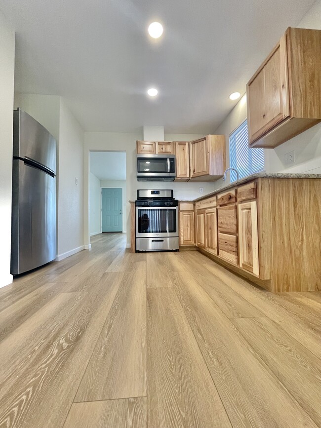 property at 1814 Rose Ave