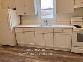 308 13th St, Unit 1A in Hammonton, NJ - Building Photo