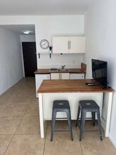 444 SW 3rd St, Unit 1 in Miami, FL - Foto de edificio - Building Photo