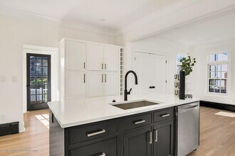 23 Lincoln Ave in Rumson, NJ - Building Photo - Building Photo