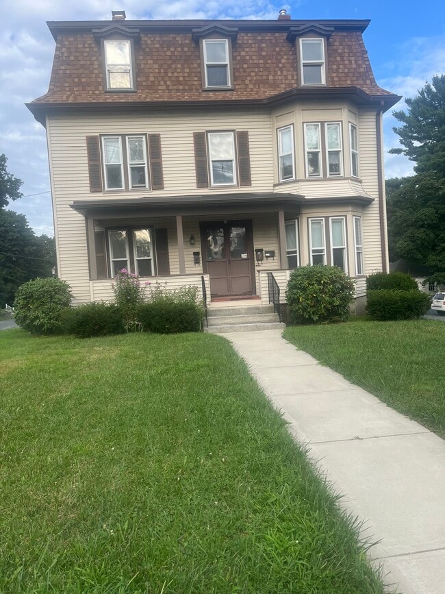 37 Oak St, Unit Apt # 2