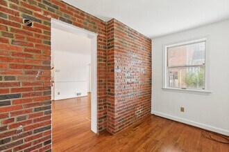 5008 44th St NW in Washington, DC - Building Photo - Building Photo