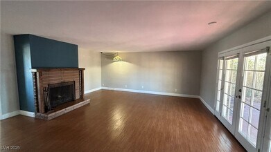 1516 Houssels Ave in Las Vegas, NV - Building Photo - Building Photo