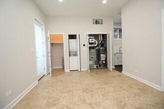 3440 N Elston Ave in Chicago, IL - Building Photo - Building Photo