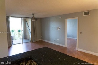 2051 Renaissance Blvd-Unit -Apt 203A in Miramar, FL - Building Photo - Building Photo