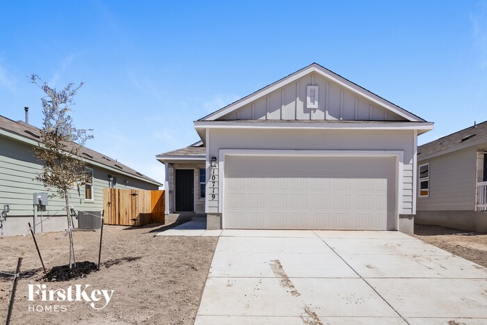 10719 Prusiner Dr in Converse, TX - Building Photo