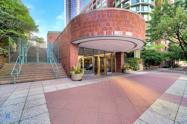 property at 480 N McClurg Ct