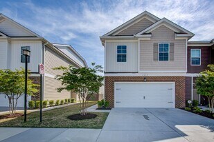 2413 Trafton Pl in Chesapeake, VA - Building Photo