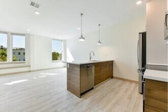 400 Dorchester St, Unit Unit 501 in Boston, MA - Building Photo - Building Photo
