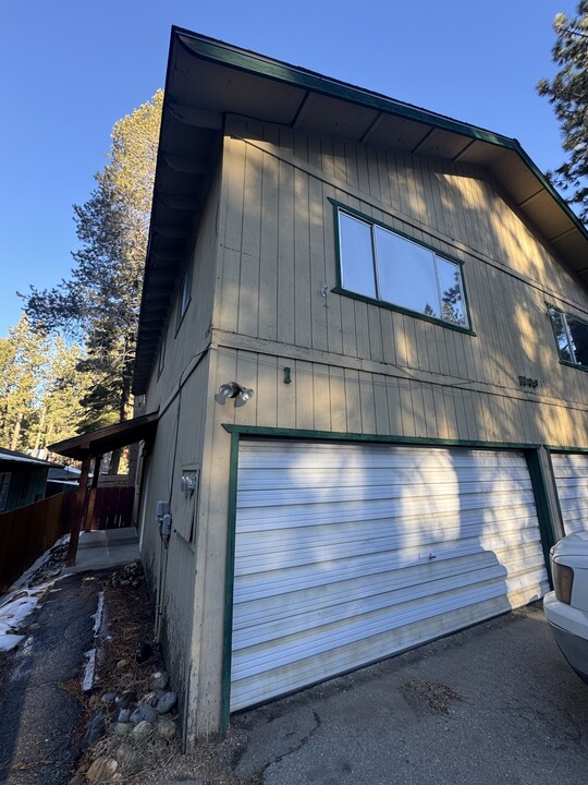 1109 Sierra Blvd in South Lake Tahoe, CA - Building Photo