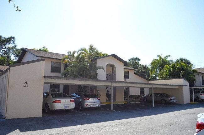 10011 Maddox Ln in Bonita Springs, FL - Foto de edificio - Building Photo