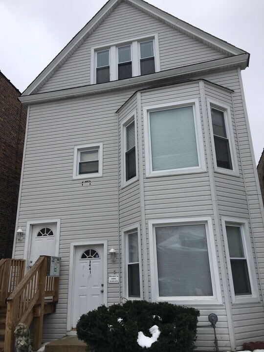 3441 N Ridgeway Ave in Chicago, IL - Building Photo