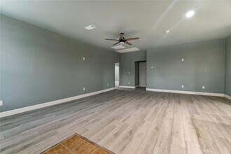 4323 Continental Dr in Houston, TX - Building Photo - Building Photo