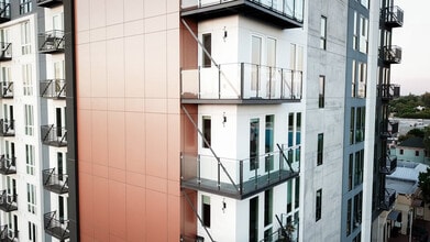 19J Midtown in Sacramento, CA - Building Photo - Building Photo