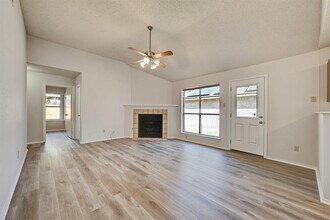 4608 Castleman Dr in Austin, TX - Building Photo - Building Photo