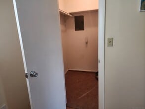 26 Crandall Hill Rd in Montville, CT - Building Photo - Building Photo