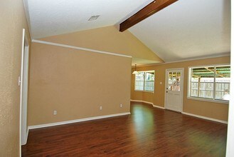 16338 Autumn Wind Dr in Houston, TX - Building Photo - Building Photo