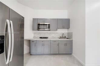 1205 SE 7th Ct in Homestead, FL - Building Photo - Building Photo