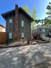 2323 N St in Sacramento, CA - Foto de edificio - Building Photo