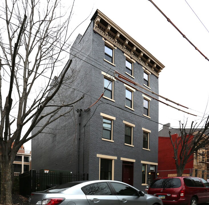 1412 Republic St in Cincinnati, OH - Building Photo