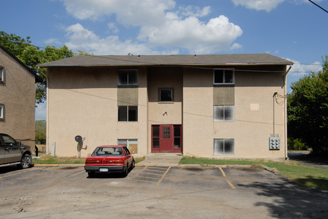 711 Rockledge Rd in Lawrence, KS - Building Photo - Building Photo