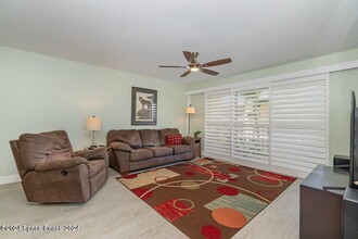 110 Desoto Pkwy in Satellite Beach, FL - Foto de edificio - Building Photo