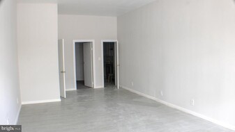 112 W Coal St in Shenandoah, PA - Building Photo