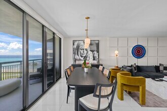 3140 S Ocean Blvd in Palm Beach, FL - Building Photo - Building Photo