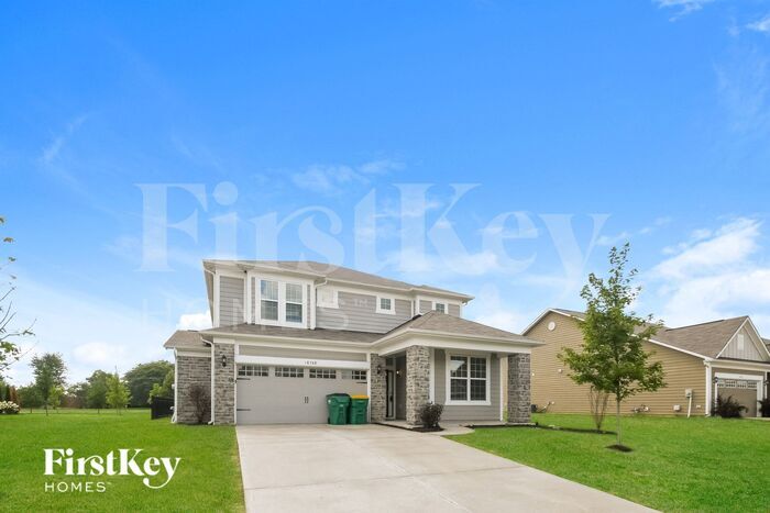 18768 Goldwater Rd in Westfield, IN - Foto de edificio