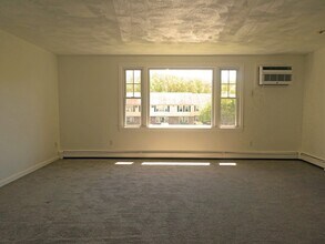 5 Cicero Dr in Lakeville, MA - Building Photo - Building Photo