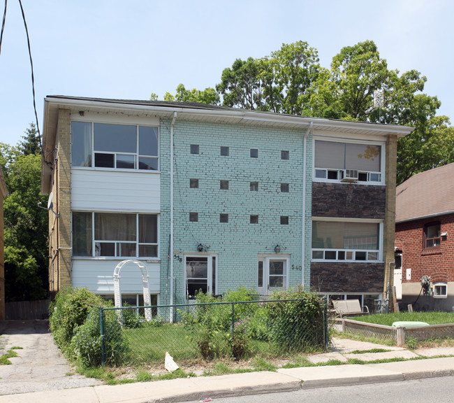 538-540 Harvie Ave in Toronto, ON - Building Photo - Primary Photo