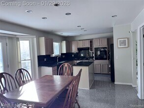 37375 Chelsea Ln in Farmington Hills, MI - Building Photo - Building Photo