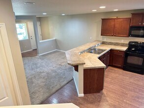 3968 SE Lone Oak St in Hillsboro, OR - Building Photo - Building Photo
