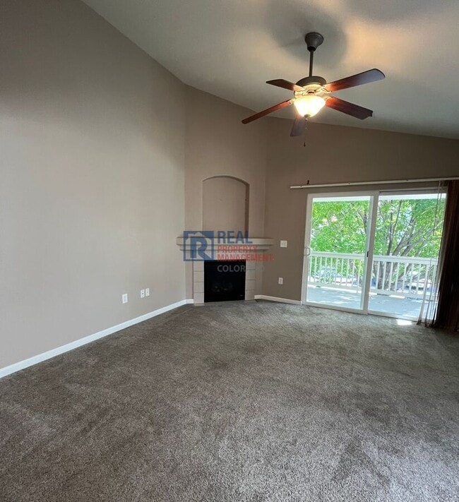 4695 Hahns Peak Dr in Loveland, CO - Building Photo - Building Photo