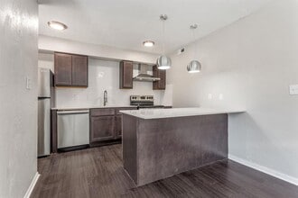 2810 Dorchester Dr in Oklahoma City, OK - Building Photo - Building Photo