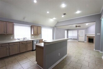 10926 Great Hawk Ln in Houston, TX - Building Photo - Building Photo