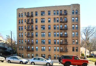 706 Warburton Ave in Yonkers, NY - Building Photo - Building Photo