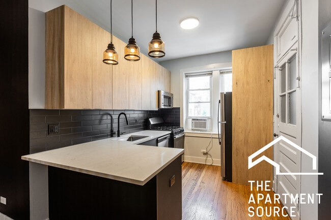 property at 4011 N Lowell Ave