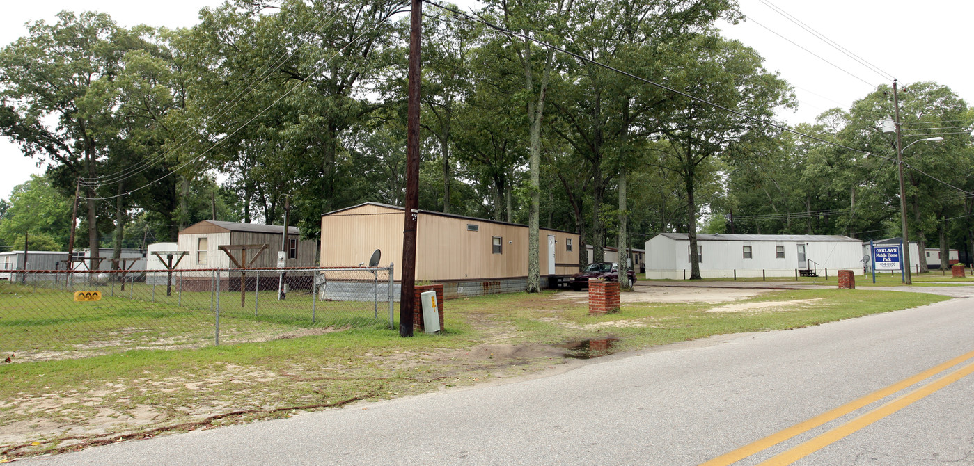 Oaklawn Mobile Home Park in Sumter, SC - Building Photo