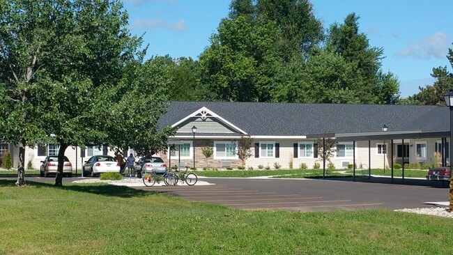 529 E 2nd St in Perry, MI - Building Photo - Building Photo
