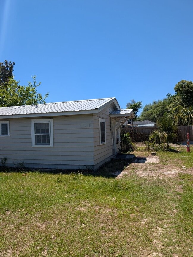 property at 329 S Palo Alto Ave