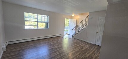 1335 Union Ave in Newburgh, NY - Foto de edificio - Building Photo