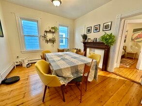 11 Sheridan St, Unit 2 in Boston, MA - Foto de edificio - Building Photo