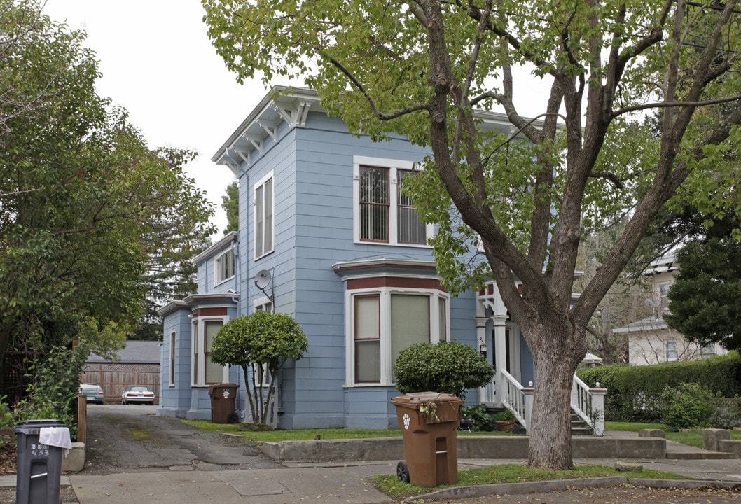 431-439 Randolph St in Napa, CA - Foto de edificio